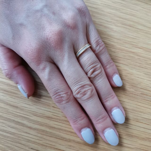 【ENUOVE(イノーヴェ)の口コミ】 沢山の種類を見比べましたが、ミル打ちのデザインが好みでこちらを選びま…