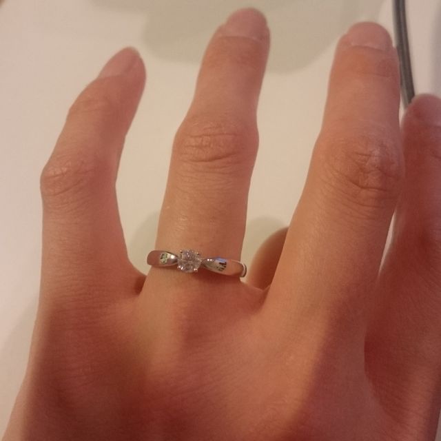 【ティファニー(Tiffany & Co.)の口コミ】 ・シンプルなもの、結婚した後も継続して長くつけられる、というてんを重…