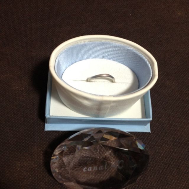 【canal4℃(カナルヨンドシー)の口コミ】 一生身につける物なので、シンプルで飽きないようなデザインが良いと思い…