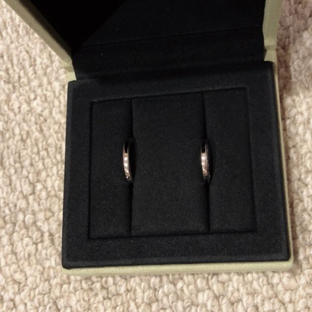 【ヴァン クリーフ＆アーペル(Van Cleef & Arpels)の口コミ】 彼女のリクエストとしてあったザ•結婚指輪というようなシンプルなデ…