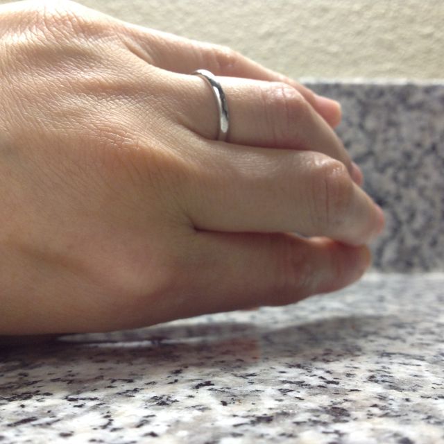 【ティファニー(Tiffany & Co.)の口コミ】 つけていてもあまり目立たず、シンプルなものがいいと思い、探していまし…