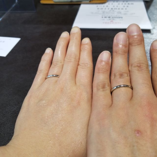 【TRECENTI(トレセンテ)の口コミ】 細いラインと小粒のダイアになります
指にたいしてのフィット感が良かった…