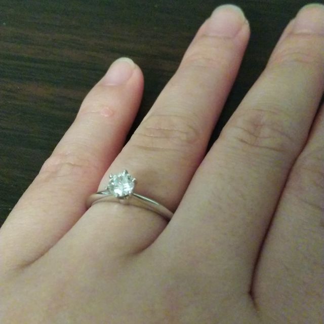 【ティファニー(Tiffany & Co.)の口コミ】 元々、Tiffanyに憧れがありました。なので婚約指輪は他のブランドを見ずに…