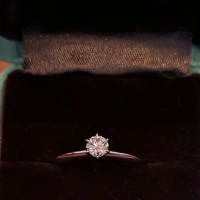 【ティファニー(Tiffany & Co.)の口コミ】 ティファニーセッティングは、高そうなイメージがあり、もともと視野に入…