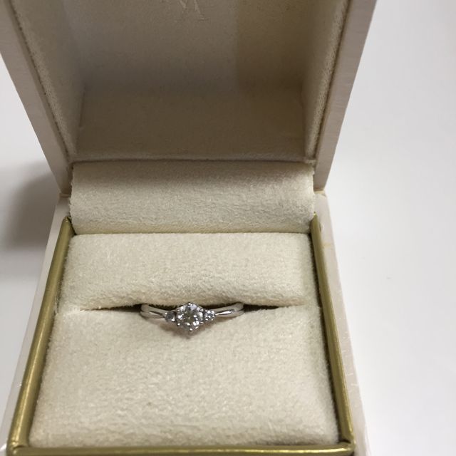 【ヴァンドーム青山(VENDOME AOYAMA)の口コミ】 普段あまり指輪をつける習慣がないため、シンプルでなるべく細いものが希…