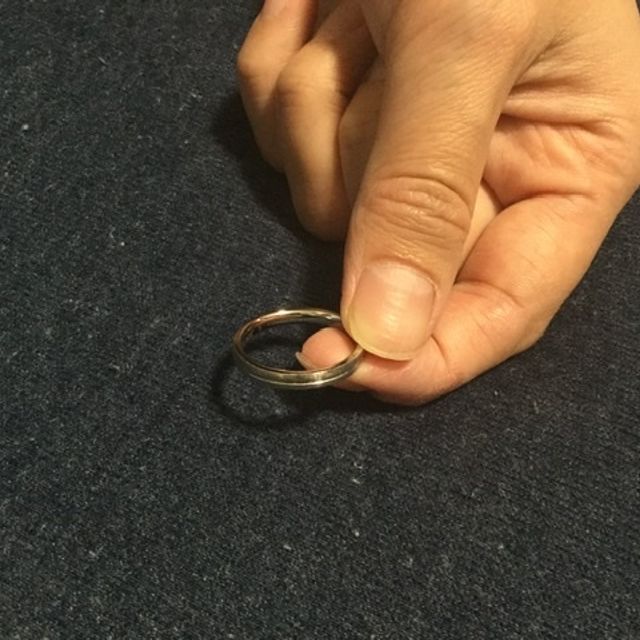 【銀座ダイヤモンドシライシの口コミ】 男性は、一本線が入り、大変気に入りました。指輪のサイズについては、指…