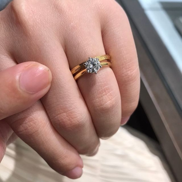 【アイプリモ(I-PRIMO)の口コミ】 個性的でとてもペア感が強いデザインだと思います。
一見手が出しにくい印…