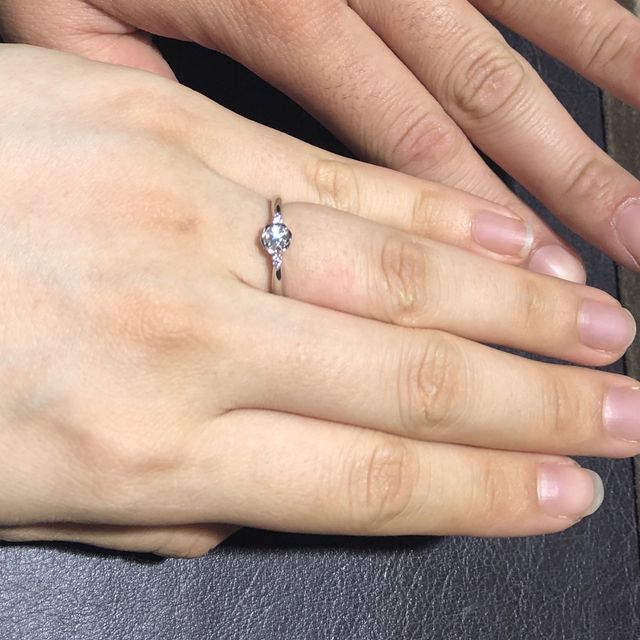 【TRECENTI(トレセンテ)の口コミ】 お花モチーフのデザインを探していたところ、フローラというシリーズを見…