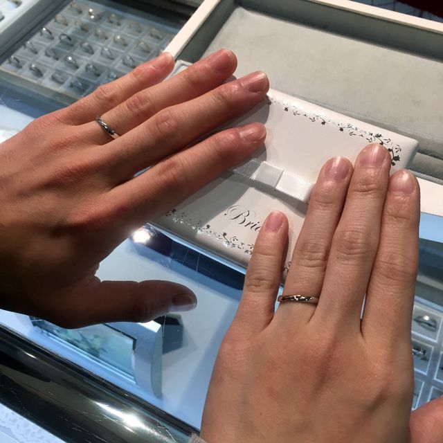 【宝寿堂(ほうじゅどう)の口コミ】 シンプルやけどツートーンカラーが可愛いくてほそいラインで捻じれもはい…