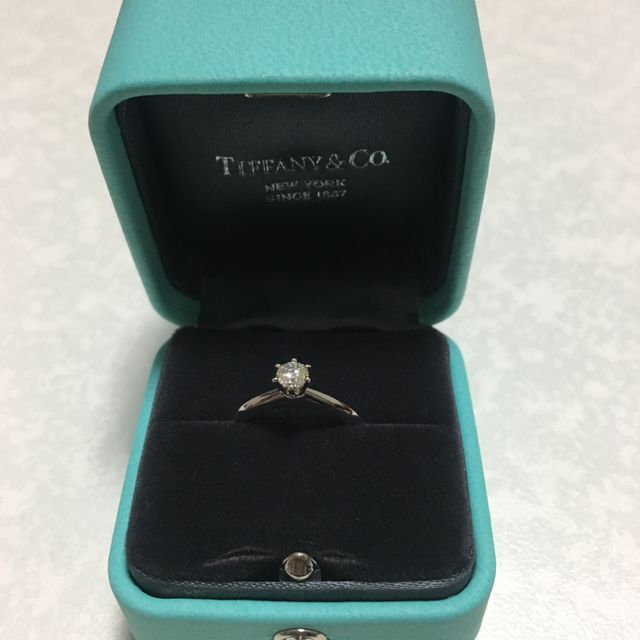 【ティファニー(Tiffany & Co.)の口コミ】 リングが細いものがよかった。(手が小さいので大振りの指輪が似合わない。…