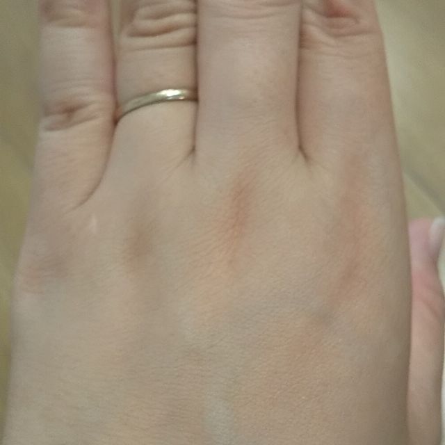 【4℃ BRIDAL(ヨンドシーブライダル)の口コミ】 価格も予算内のお手頃で、あきがこないシンプルなデザインに引かれました…