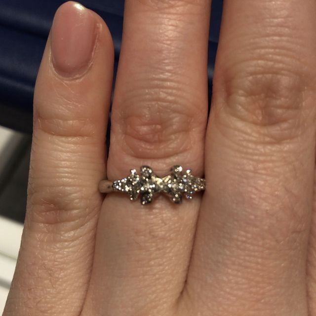 【銀座ダイヤモンドシライシの口コミ】 一石のダイヤでは物足りなく、もっとキラキラ豪華なデザインに、したい！…