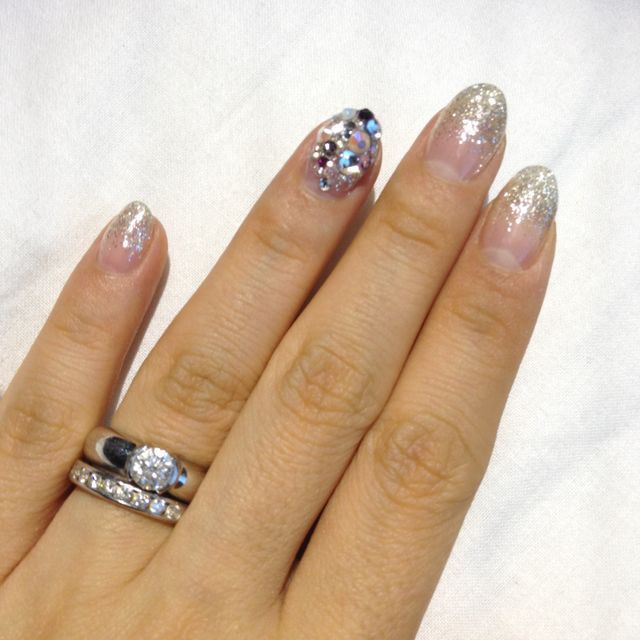 【ティファニー(Tiffany & Co.)の口コミ】 ダイヤモンドがリングの半周部分にセットしてあり、日常でも手元を華やか…