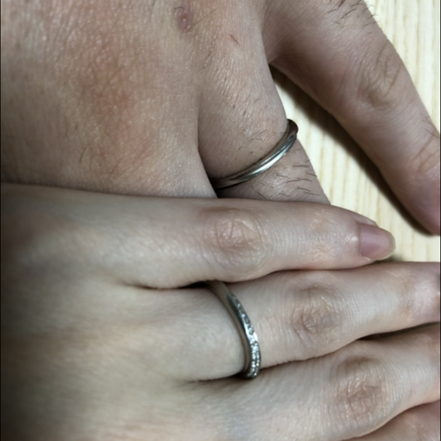 【銀座ダイヤモンドシライシの口コミ】 ダイヤモンドが入っているのが欲しかったが、派手なものではなくさりげな…