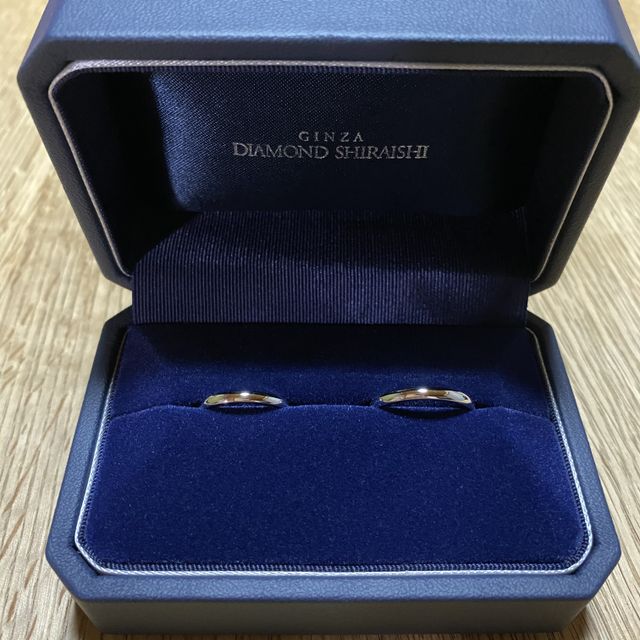 【銀座ダイヤモンドシライシの口コミ】 毎日付けるもので、これから長く身に付ける指輪だから、シンプルで手に馴…