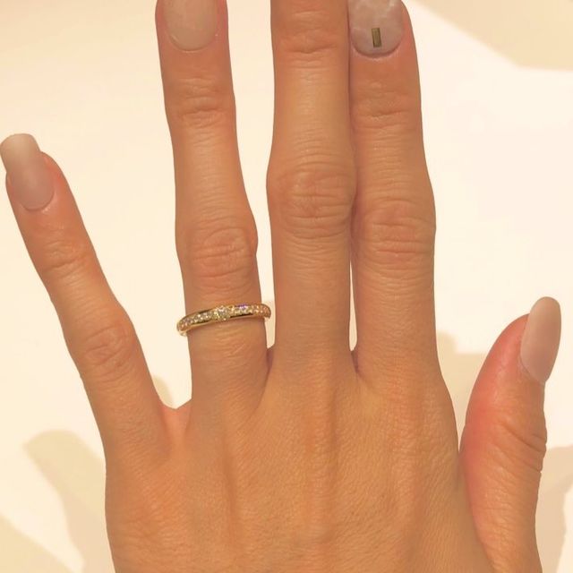 【ラザール ダイヤモンド(LAZARE DIAMOND)の口コミ】 やはりダイヤの輝きがとても素晴らしかったのでダイヤがたくさん入ってる…