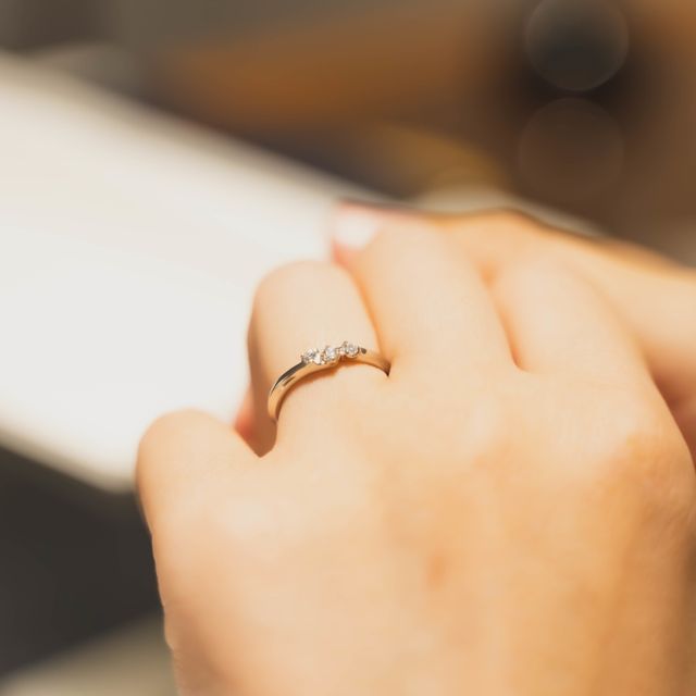 【銀座ダイヤモンドシライシの口コミ】 まず一番重要と思ったのが、奥さんが気に入るかどうかで、夫の自分は何で…