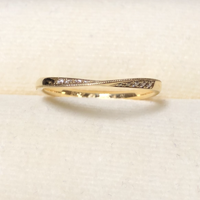 【agete(アガット)の口コミ】 婚約指輪と重ね付けできる細身の指輪を探していたら、昔から憧れていたア…