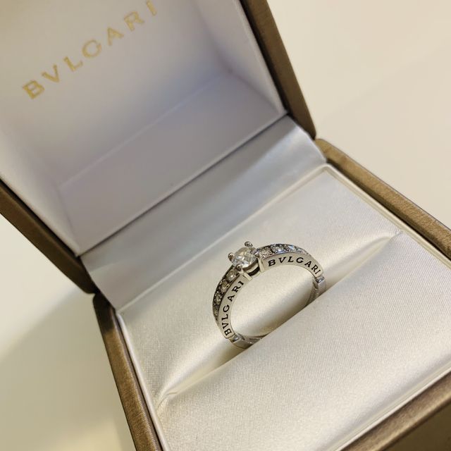 【ブルガリ(BVLGARI)の口コミ】 主人と一緒に色々と見て回りましたが、最終的には主人がサプライズで選ん…