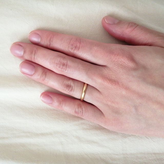 【カルティエ(Cartier)の口コミ】 私自身シンプルなデザインが好きで、普段指輪や他のアクセサリーもゴール…