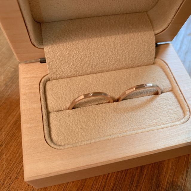【uchimari(ウチマリ)の口コミ】 細くて華奢なリングが良かったのと、カラーはピンクゴールド、マットにナ…