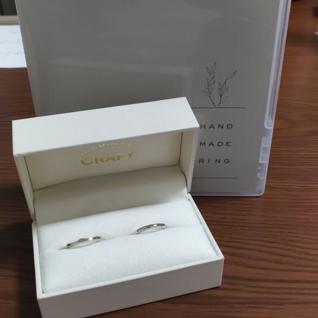 【CRAFY(クラフィ)の口コミ】 PT950で結婚指輪を手作りしました。

☆豊富な特典☆
手作りできる結婚指輪…