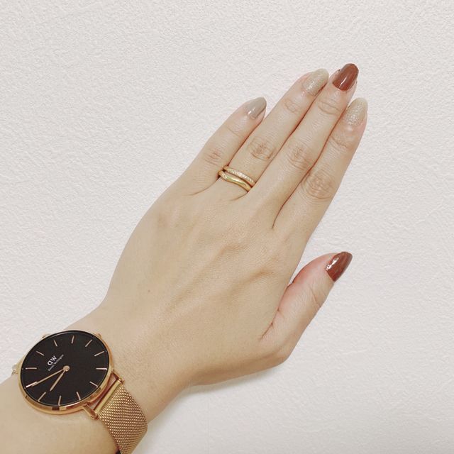 【ティファニー(Tiffany & Co.)の口コミ】 デザインが好みでした。Vラインは指を細く見せてくれるので気に入ってます…