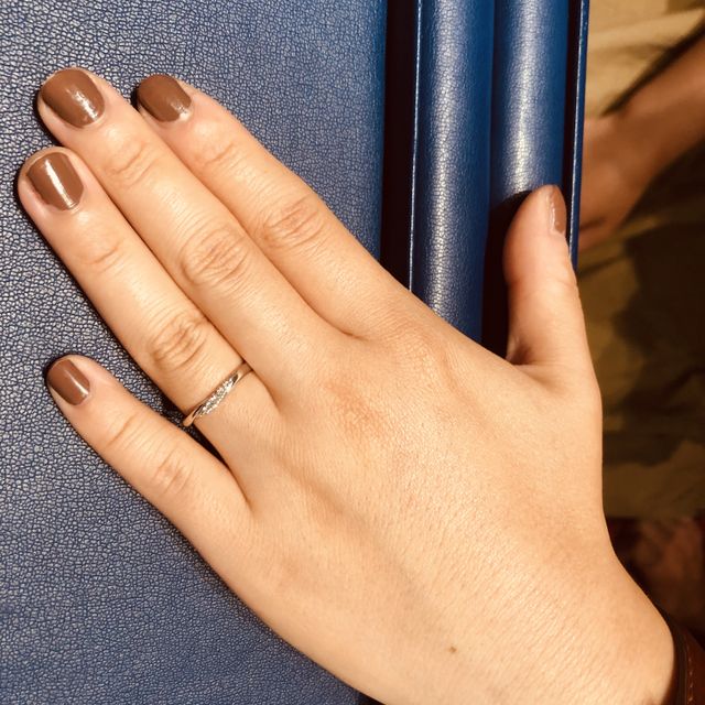 【銀座ダイヤモンドシライシの口コミ】 付いてるダイヤがとても大きく、すごくキラキラします！
一気に指が華やか…