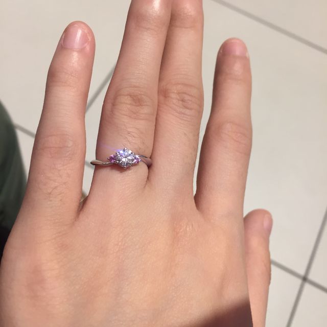 【WATANABE / 卸商社直営　渡辺の口コミ】 いろいろなブランドを検討しましたが、似るデザインと同じ質のダイヤモン…