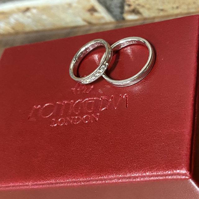 【モニッケンダム(MONNICKENDAM)の口コミ】 シルバーの指輪が良いなと思っており、シンプルで落ち着いていて、でもさ…