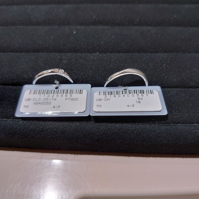 【TRECENTI(トレセンテ)の口コミ】 シンプルなデザインとつけ心地がとても良かったです。
ダイヤモンドの輝き…