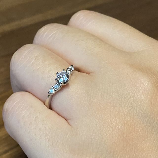 【銀座ダイヤモンドシライシの口コミ】 婚約指輪を購入するにあたり、他店の指輪もいろいろ比較して見たのですが…