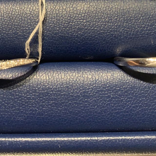 【銀座ダイヤモンドシライシの口コミ】 緩やかなウェーブ、またデザインコンセプトでもある宝石箱のような星空を…