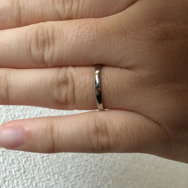 【銀座ダイヤモンドシライシの口コミ】 サイズ感も含めたシンプルなデザインとつけ心地、ブランドの知名度が主な…