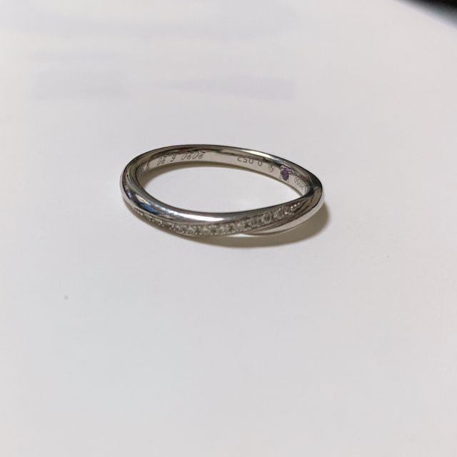 【銀座ダイヤモンドシライシの口コミ】 デザイン等にこだわりが特になく、着け心地に重点を置いて探してました。…