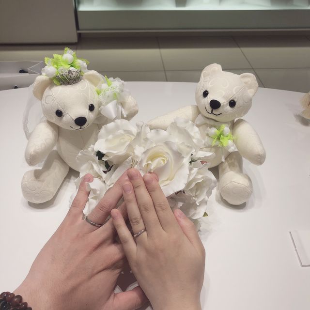 【4℃ BRIDAL(ヨンドシーブライダル)の口コミ】 色々な所を回りましたが4℃が1番2人の好みに合いました！
デザインも派手す…