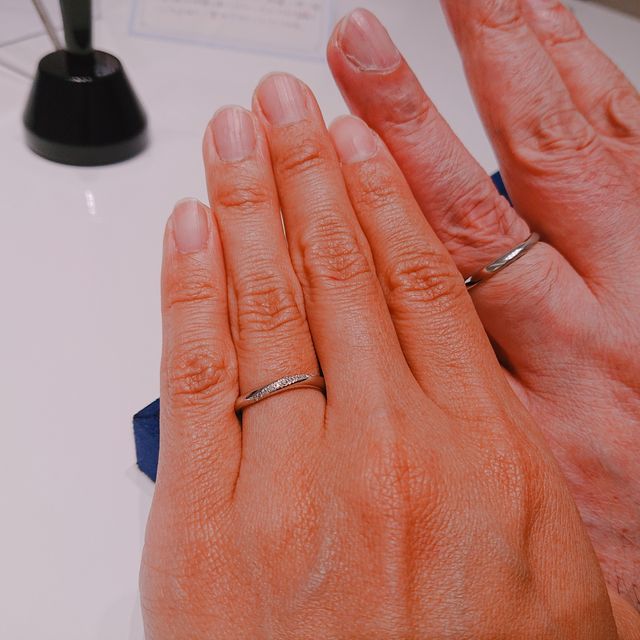 【4℃ BRIDAL(ヨンドシーブライダル)の口コミ】 デザイン、ブランドともに気に入っていて、前々からここで買いたいなと思…