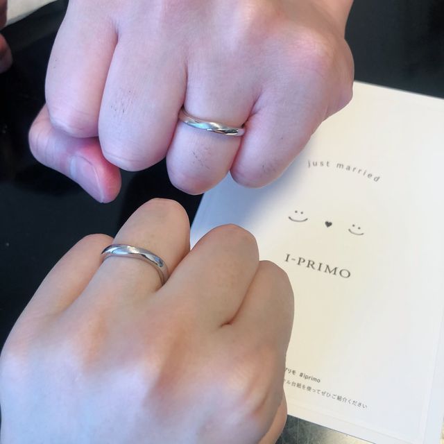 【アイプリモ(I-PRIMO)の口コミ】 ダイヤモンドなしの地味すぎない結婚指輪を探していました。
マットではな…