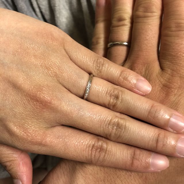 【HOSHI no SUNA 星の砂(ほしのすな)の口コミ】 デザインよりもつけ心地を重視して選択しました。
指輪は一生ものというこ…