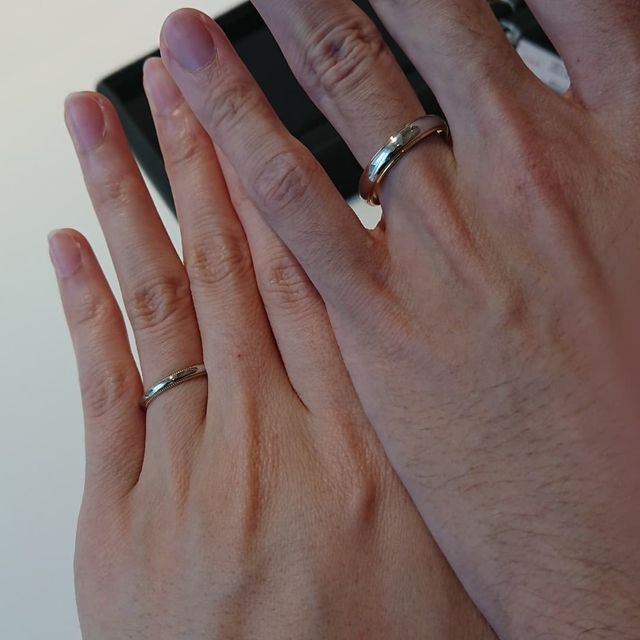 【BRILLIANCE+(ブリリアンスプラス)の口コミ】 シャンパンゴールドという珍しい色がありました。肌なじみがよく、イエロ…