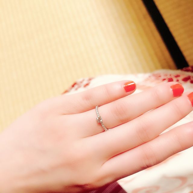 【カルティエ(Cartier)の口コミ】 エタンセル ドゥ カルティエ リング
ネットで一目惚れでした。
一粒で、爪…