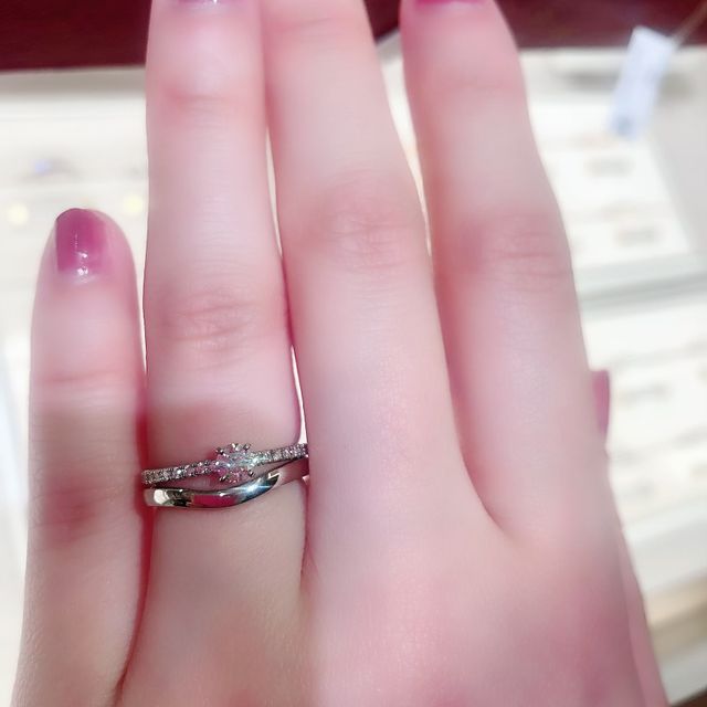 【カルティエ(Cartier)の口コミ】 ダイヤありなし、太さ、形、年齢を重ねた時、サイズアップ出来るか、悩み…