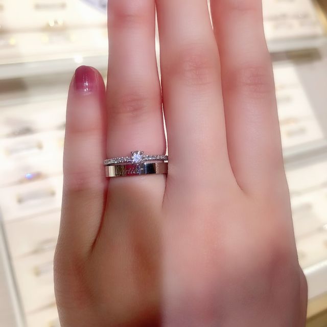 【カルティエ(Cartier)の口コミ】 Cドゥカルティエの丸いタイプが、私の指にはあまり合わないように感じたの…