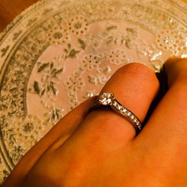 【カルティエ(Cartier)の口コミ】 私は指が太くて短いので、なるべく指まわりを華やかにみせられるように、…