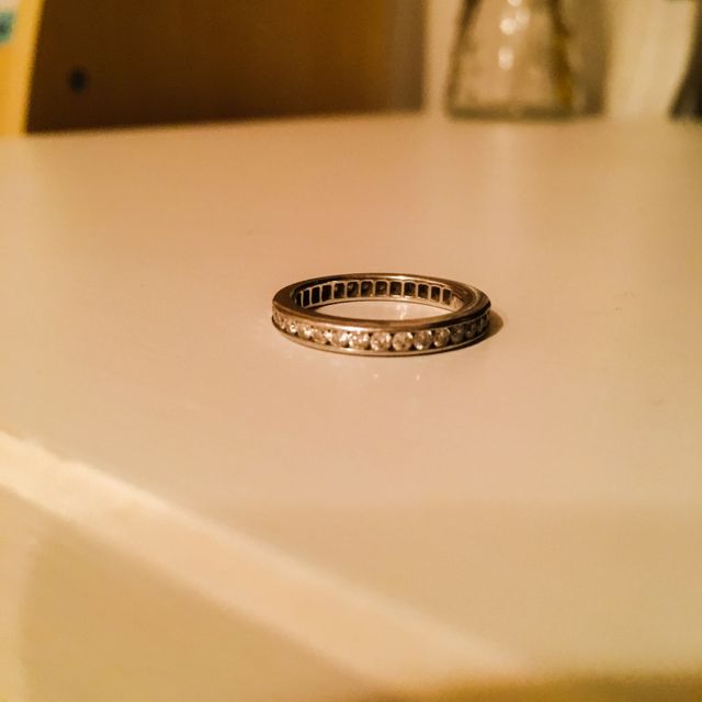 【ハリー・ウィンストン(Harry Winston)の口コミ】 太くて短くてゴツゴツとした私の指でも、たっぷり輝いて女性らしく見えた…