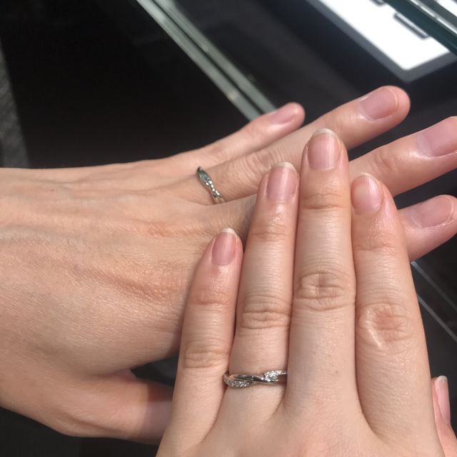 【ラザール ダイヤモンド(LAZARE DIAMOND)の口コミ】 指輪のデザインも多く、選ぶのも楽しいです。
シンプルから派手なデザイン…