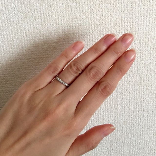 【4℃ BRIDAL(ヨンドシーブライダル)の口コミ】 はじめはダイヤなしのシンプルな指輪を探していました。けど、プラチナで…
