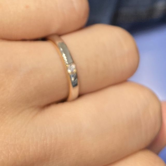 【ラザール ダイヤモンド(LAZARE DIAMOND)の口コミ】 デザインは、細身の綺麗目なものが多かったです。珍しいデザインを挑戦と…