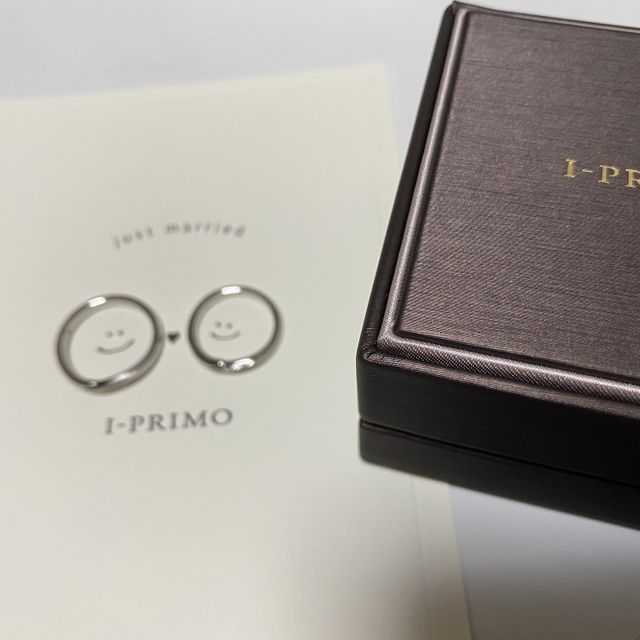 【アイプリモ(I-PRIMO)の口コミ】 指輪のデザインはウェーブになっていて、まずシンプルなところに惹かれま…