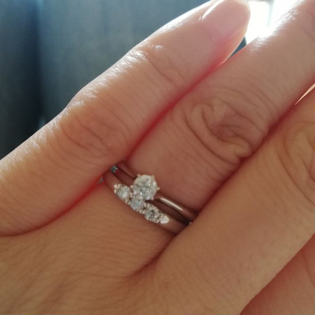 【STAR JEWELRY(スタージュエリー)の口コミ】 シンプルで飽きのこないデザインを選びました。重ね付けもしたかったので…